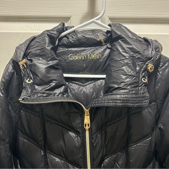 Calvin Klein packable lightweight premium down jacket - Picture 4 of 9